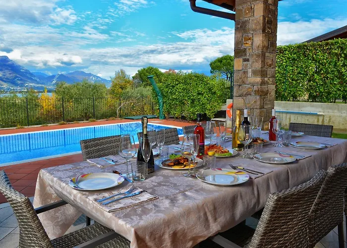 Villa Artemia Manerba del Garda